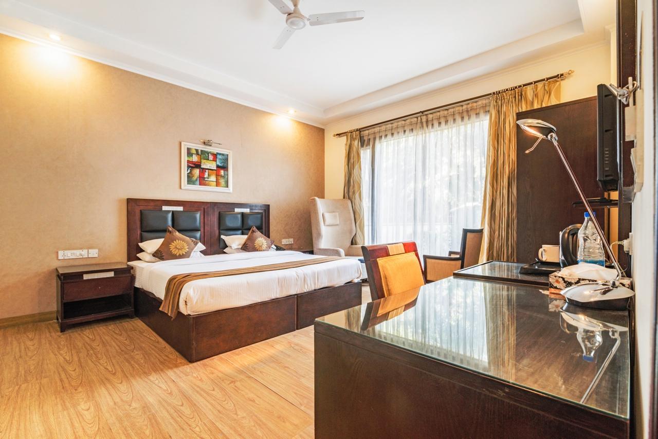 Royal Residence Mg Road Ґурґаон Екстер'єр фото