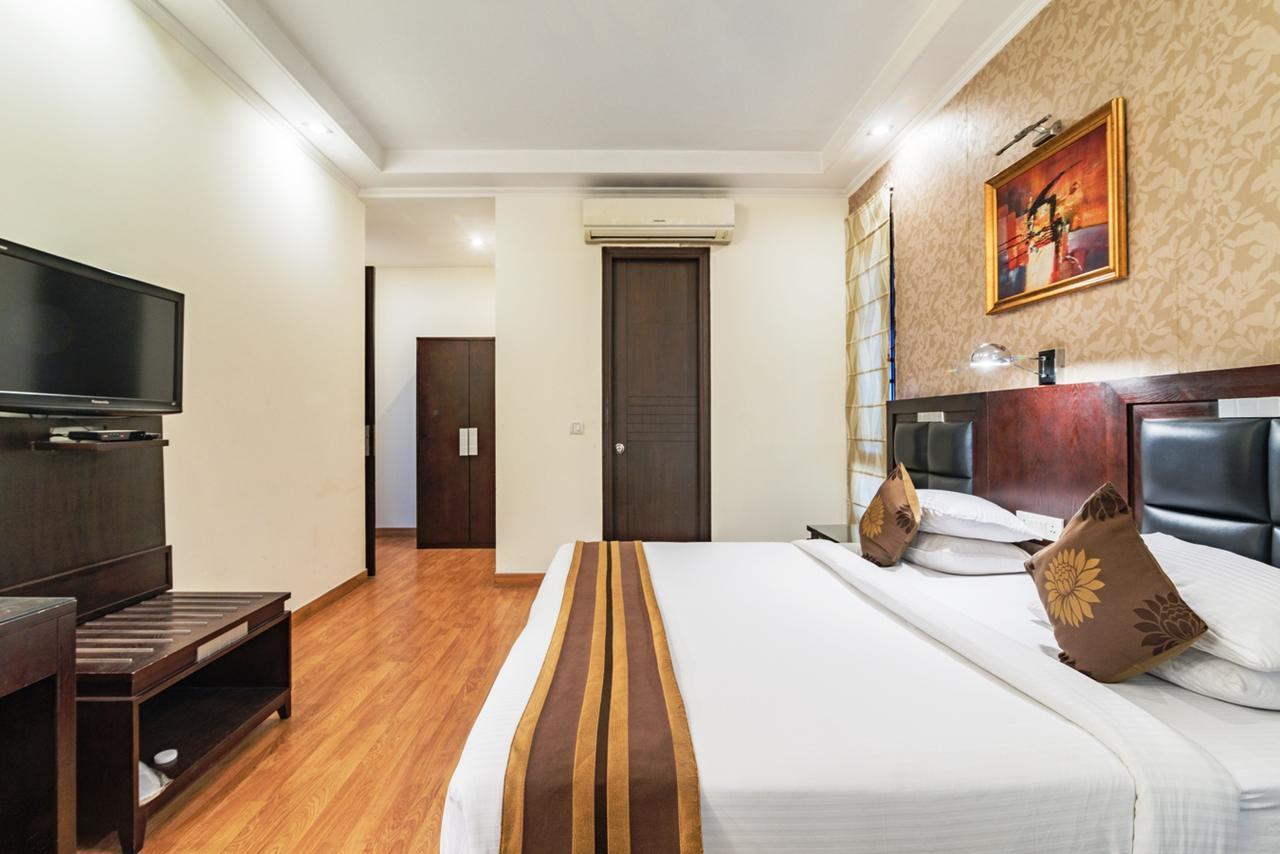 Royal Residence Mg Road Ґурґаон Екстер'єр фото