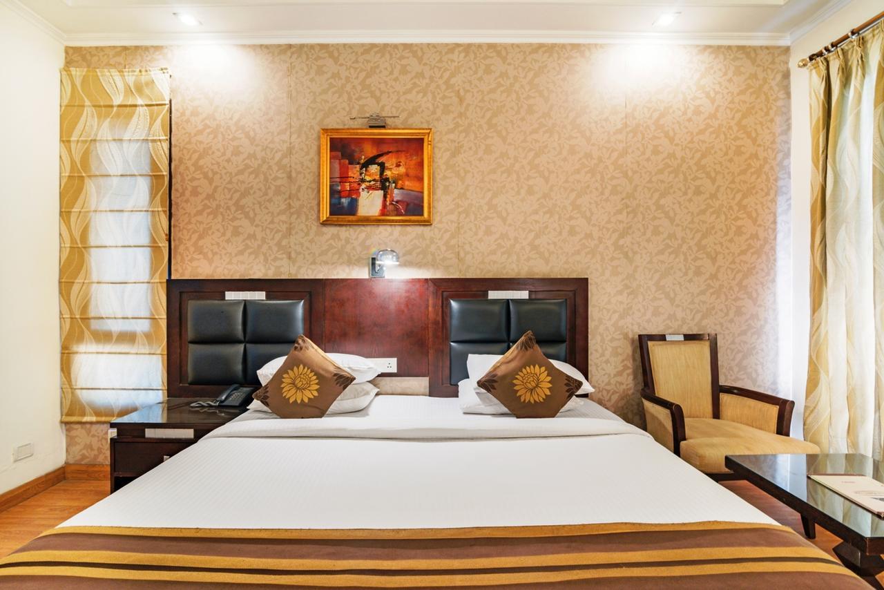 Royal Residence Mg Road Ґурґаон Екстер'єр фото