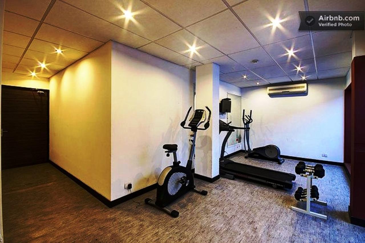 Royal Residence Mg Road Ґурґаон Екстер'єр фото